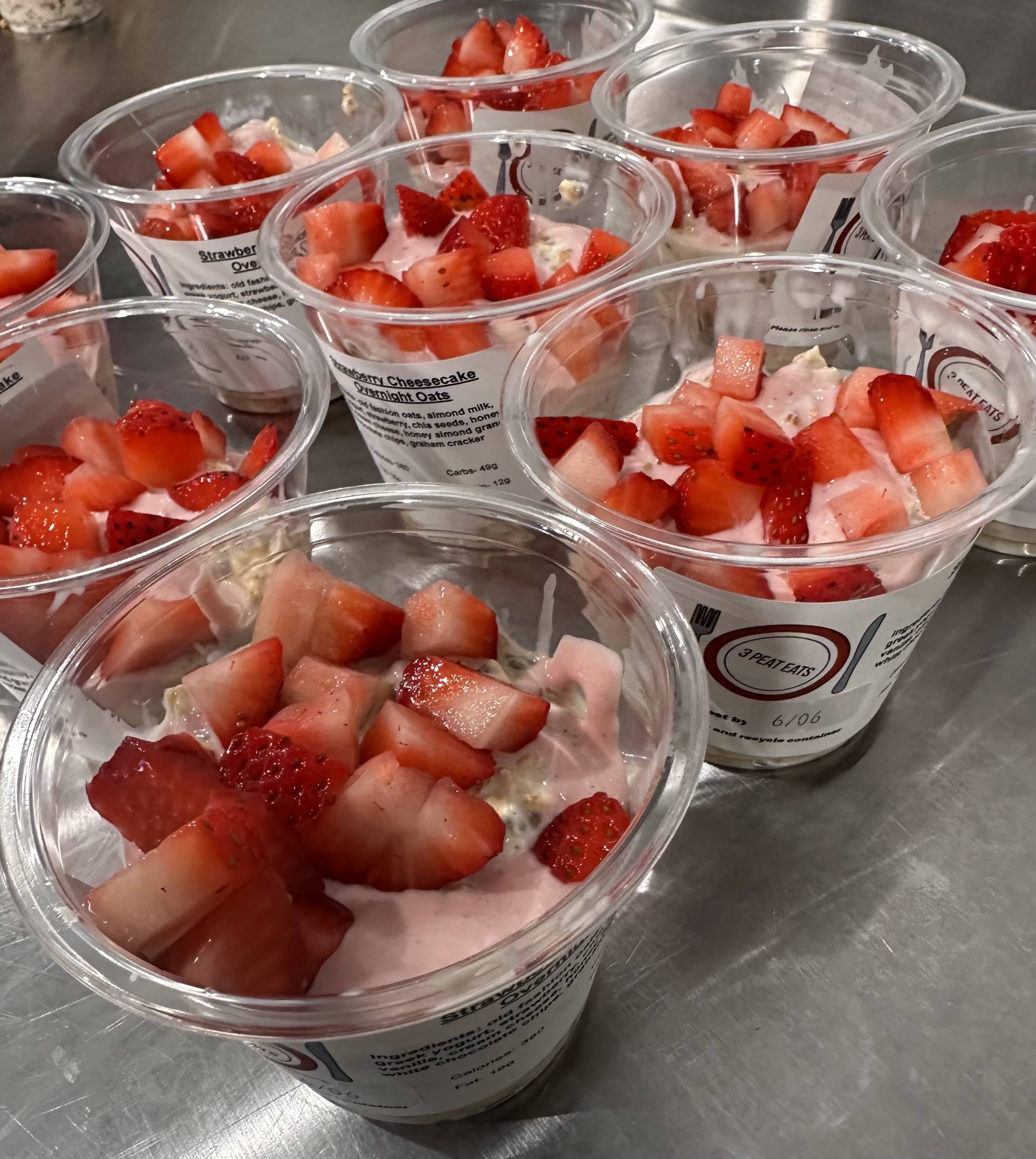 Strawberry Cheesecake Overnight Oats